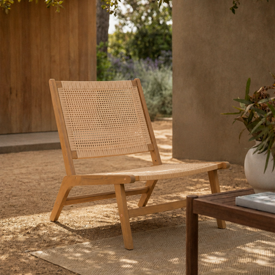AGUILARES - Poltrona da interno e da esterno in legno massello di acacia e rattan