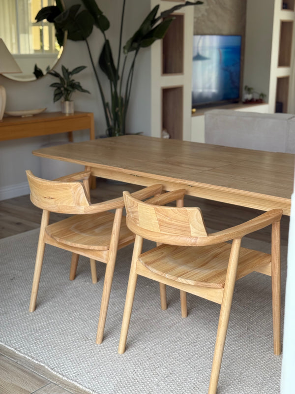 CORTE - Table à manger 6-8 personnes extensible et rectangulaire en bois massif