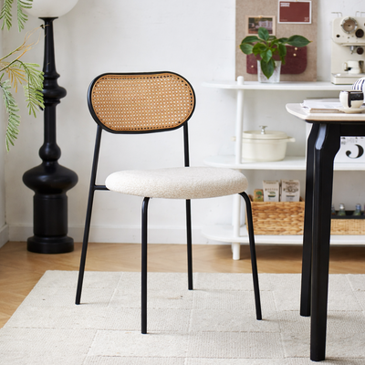 OREBRO - Lot de 2 chaises en métal et cannage avec assise en bouclettes blanches