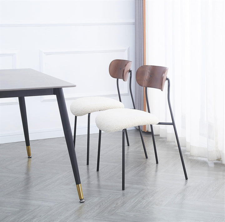 Lot de 2 chaises industrielles en métal et bouclettes blanc