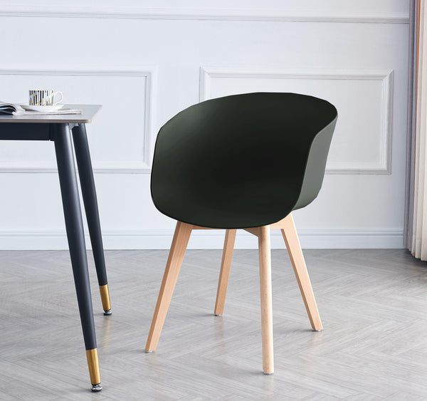 Lot de 4 chaises scandinaves en bois et polypropylène noir