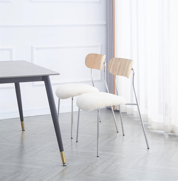 Lot de 2 chaises industrielles en métal et bouclettes blanc